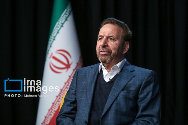 هیأت مذاکره‌کننده با صراحت از منافع ملی دفاع کرد/ عده‌ای همچنان مخالف خوانی می‌کنند